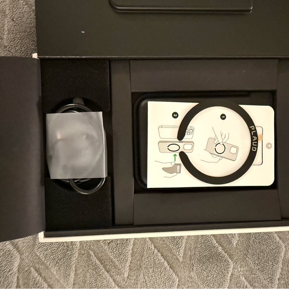 Plaud Note (AI note taker) - Picture 6 of 7